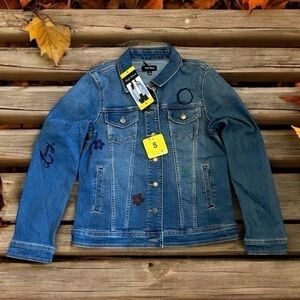 🫶🏻 Well Worn Denim Jacket (cool graphics)